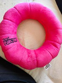 Cuscino a ciambella con microperle 