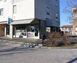 Locale commerciale vetrinato a Rualis - Cividale