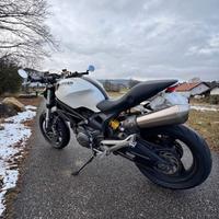 Ducati Monster 696