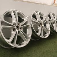 Cerchi in lega Ford Volvo Peugeot Opel 17