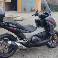 Honda Integra 750