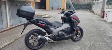 Honda Integra 750