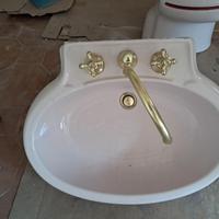 Sanitari bagno rosa vintage