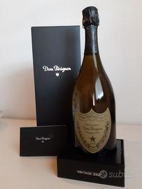 CHAMPAGNE DOM PERIGNON VINTAGE Brut 2002.
