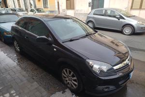 OPEL ASTRA GTC Coupé 