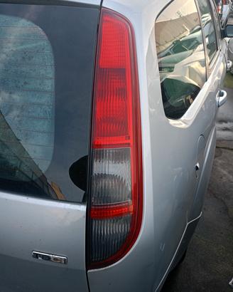 Fanale posteriore dx Ford Focus anno 2008 sw