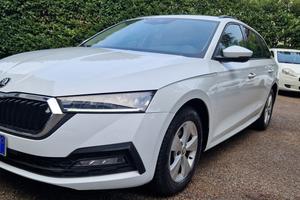 Skoda Octavia 2.0 TDI EVO SCR DSG Wagon Sportline