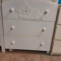 cassettiera piu lettino 