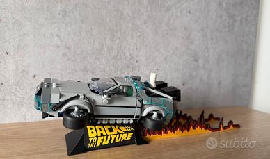 Stand scenografico per DeLorean LEGO 77256
