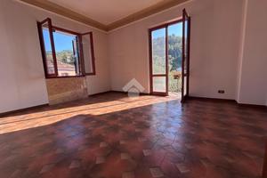 CASA SEMINDIPENDENTE A SARZANA