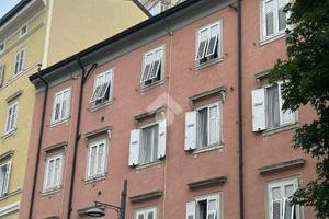MONOLOCALE A TRIESTE
