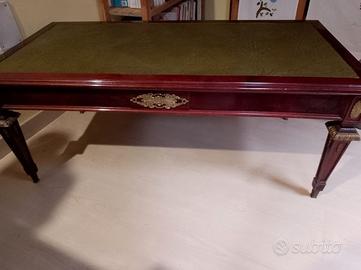 Tavolino vintage di noce massello, anni 50.