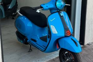 Piaggio Vespa 300 GTS hpe Supersport