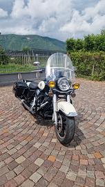 Harley-davidson FLHP Road King Police