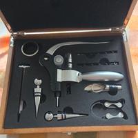 attrezzi per bottiglie vino