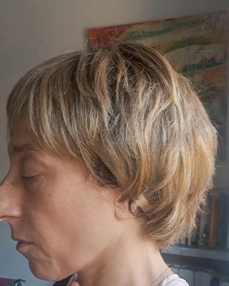 Parrucca donna taglio corto biondo balayage