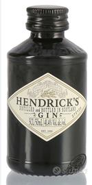 Bottiglia gin Hendricks vuota