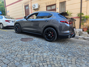 Alfa Romeo Stelvio Sportiva Edition Q4 210CV