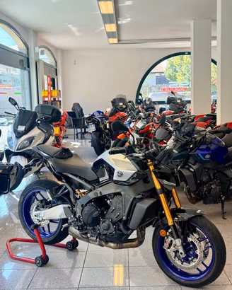 YAMAHA MT-09 SP FINANZIABILE NUOVA 810KM GARANZIA