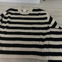 Maglioncino a righe nere e panna