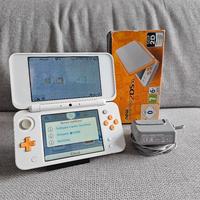 New Nintendo 2DS XL Arancione e Bianco Boxato