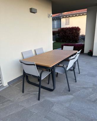 Tavolo da esterno allungabile con 6 sedie