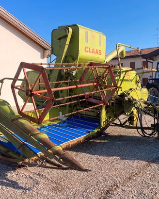Mietitrebbia Claas Super