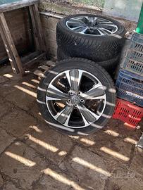Cerchi Lexus completi di pneumatici