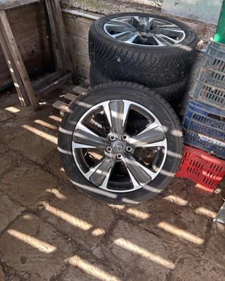 Cerchi Lexus completi di pneumatici
