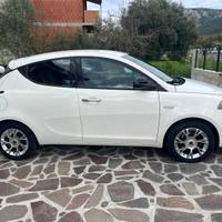 Perfetta Lancia  ypsilon