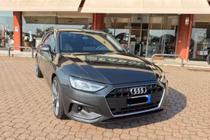 AUDI A4 S LINE 2023 l