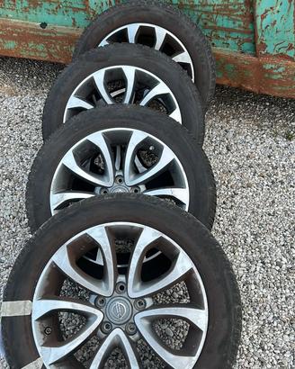 PNEUMATICI 225/55 R17 FIRESTONE INVERNALI