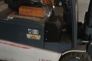 Carrello elevatore usato pochissimo