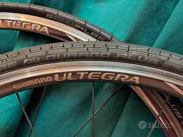 2 cerchi ULTEGRA SHIMANO + 2 copertoni SCHWALBE DU