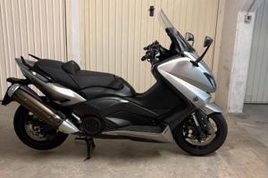 Yamaha T-Max 530