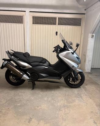 Yamaha T-Max 530