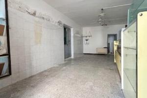 Locale commerciale, Fratte rosa. F/049