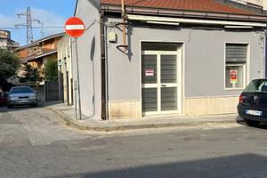 Locale a uso commerciale a Vibo Valentia