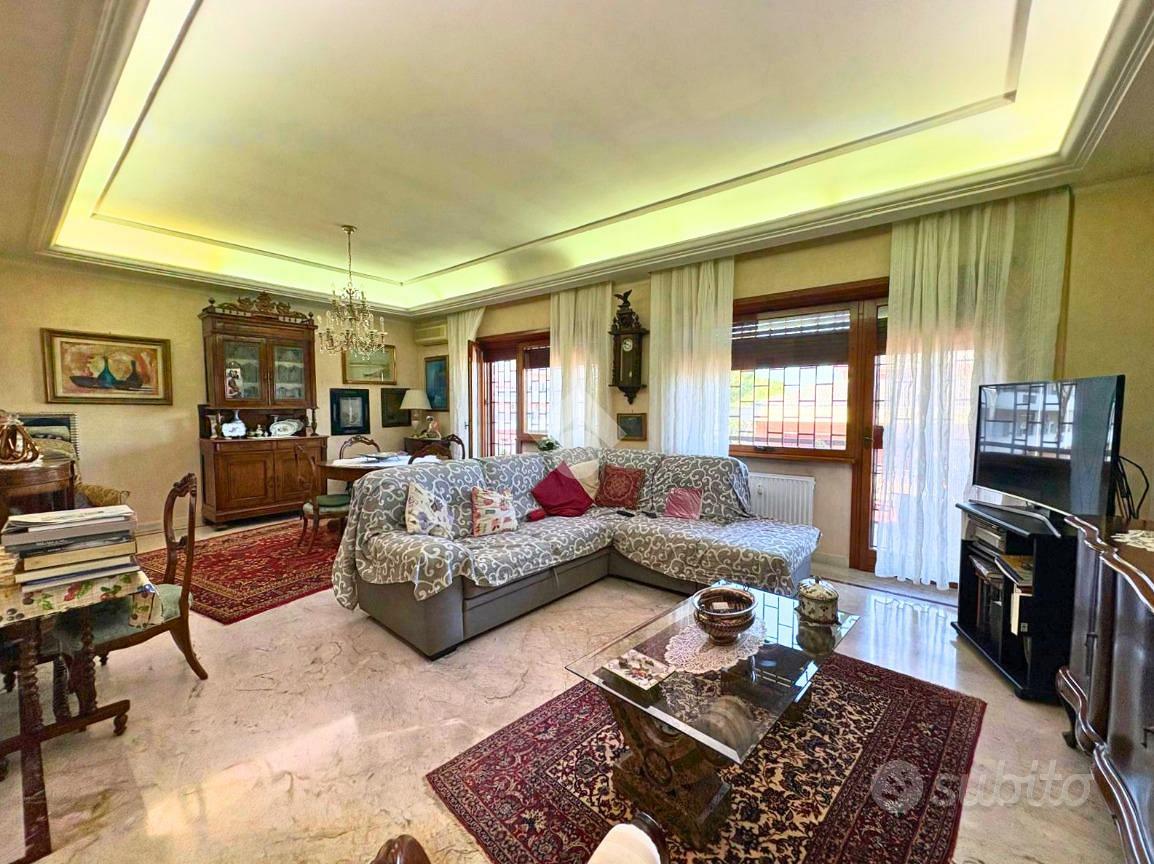 Apartment in Roma, Torrino, Municipio Roma IX - Altro