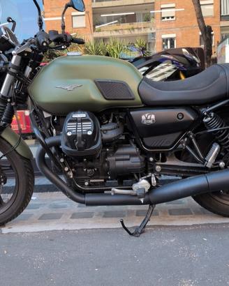 Moto Guzzi V7 STONE