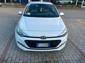 Hyundai 2015 adatta neopatentati
