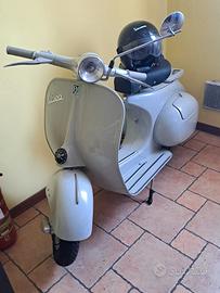 Piaggio Vespa 125 (VNA) - 1958