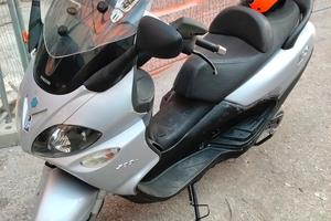 Piaggio x9 500