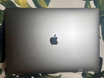Apple MacBook Pro 15" 1tb SSD 16gb RAM, come nuovo