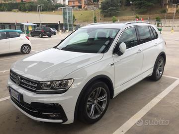 VOLKSWAGEN Tiguan 1.6 TDI Sport R line