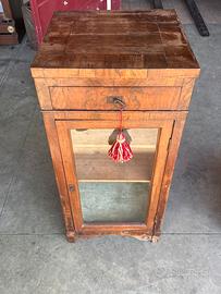 Credenza porta oggetti del 1800