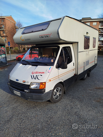 Camper mansardato