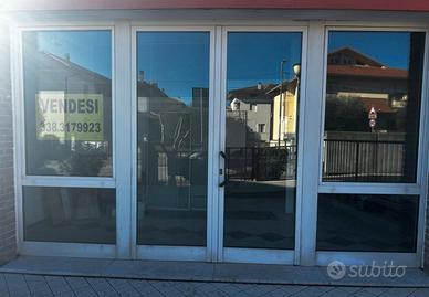 Locale commerciale + garage