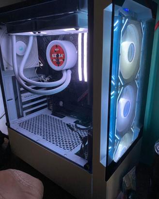 Pc  pronto gaming Ryzen 7 7800X3D SENZA GPU