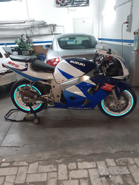 Suzuki GSX r srad
